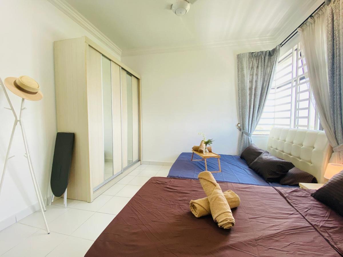 Cozy 1-10 Pax 4Qbeds 2Sbeds Shah Alam Sec7, I-City Exteriör bild