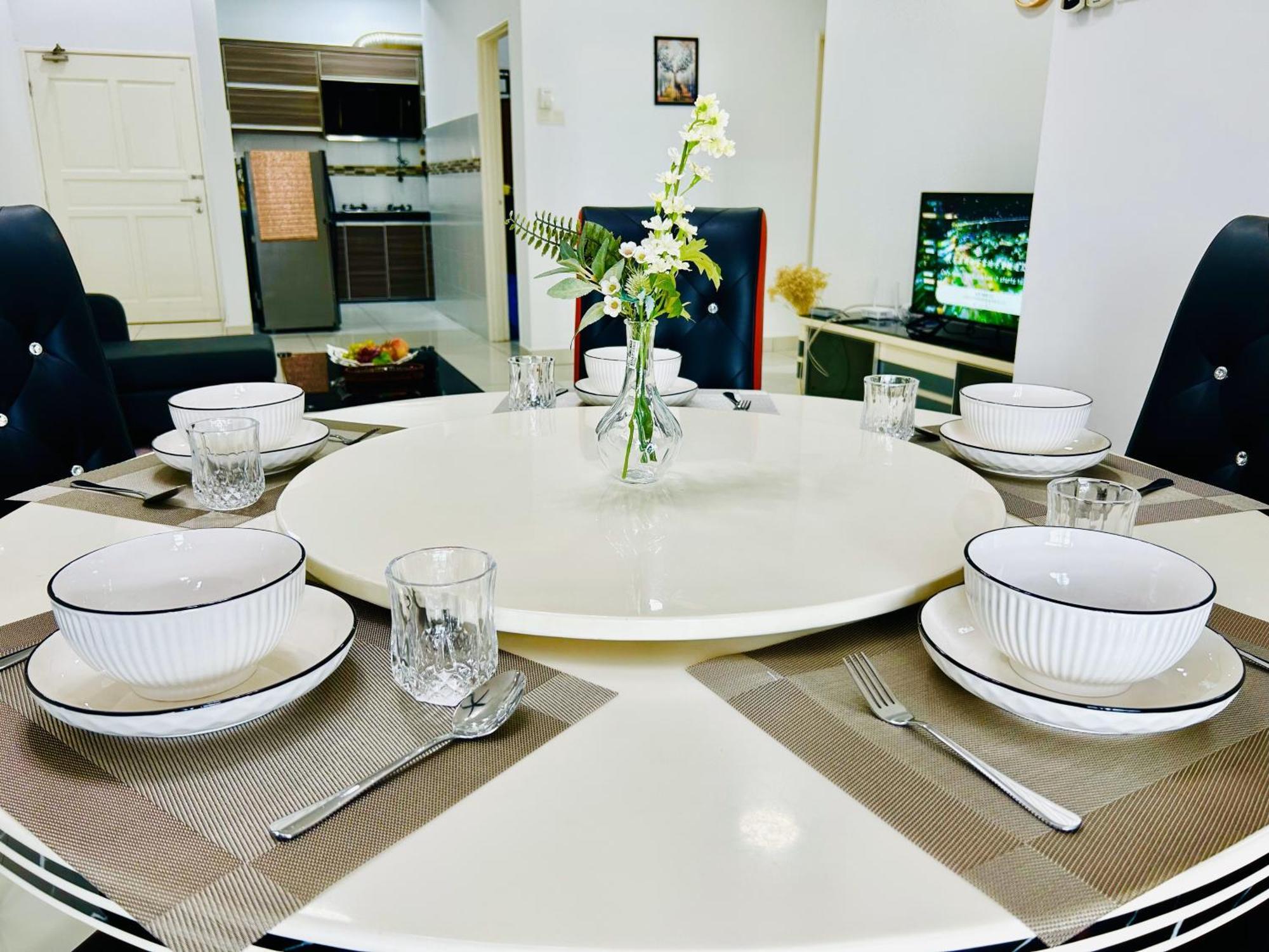 Cozy 1-10 Pax 4Qbeds 2Sbeds Shah Alam Sec7, I-City Exteriör bild